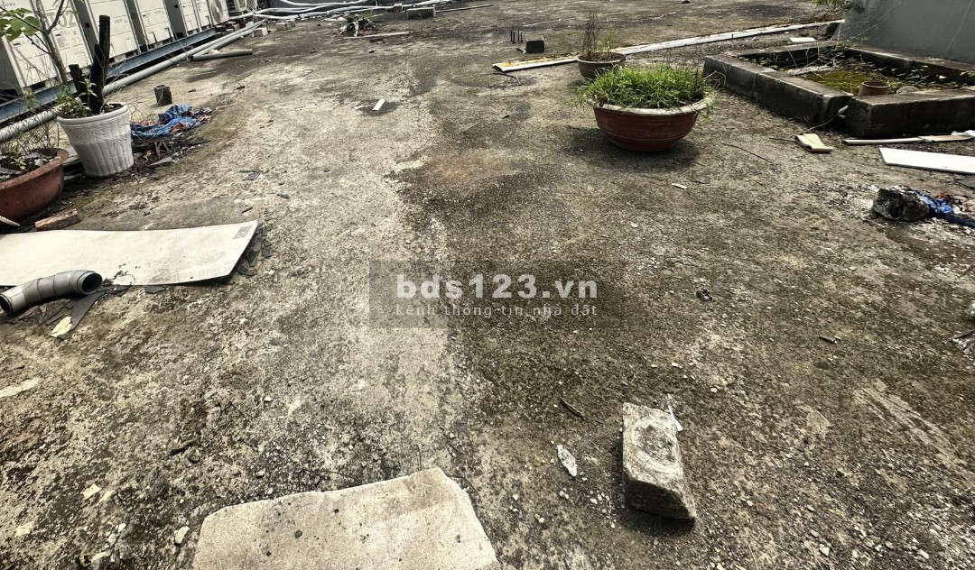 Cho thuê sàn 400m2 và tầng thượng 400m2 ở Thái Hà. Có thể thuê lẻ hoặc cả