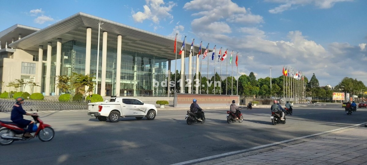 Bán mảnh đất sổ đỏ tại Bình Dương, diện tích 132.5m2, giá chỉ 30tr/m2