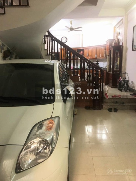 Nhỉnh 5 tỷ có nhà mặt phố Yên Bình Hà Đông, mặt tiền 4,5 m, vỉa hè rộng, tiện kinh doanh, 44m2 x 5T