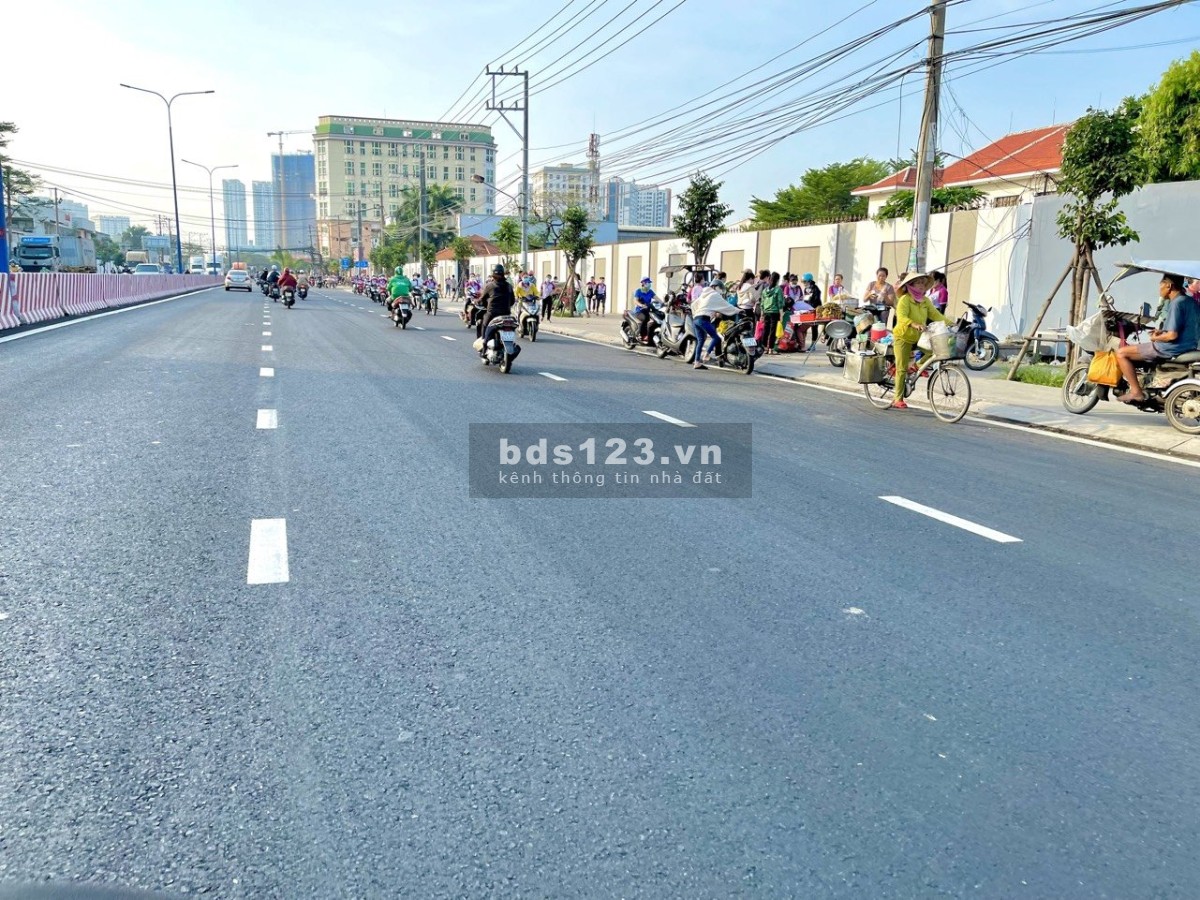 Vở nợ nên tôi cần bán gấp lô đất 1125m2, SHR, công chứng ngay.