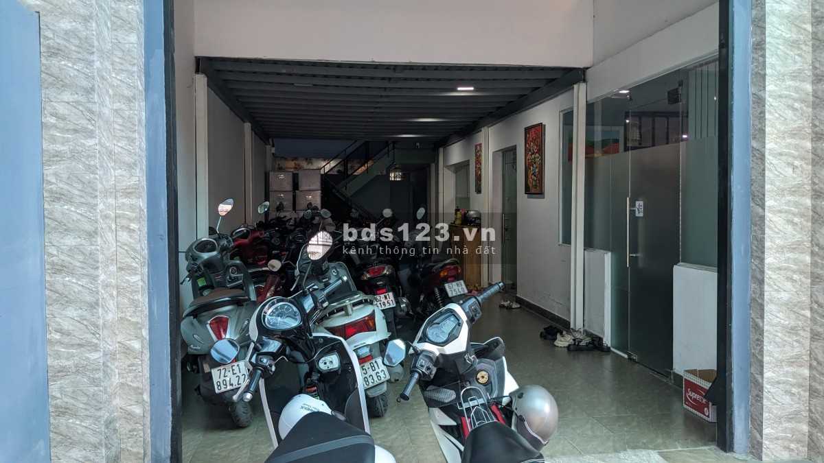 Gấp - Mặt bằng kinh doanh, văn phòng diện tích 8x20m tại Bình Thạnh