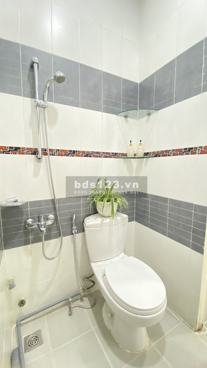 Chính chủ cho thuê chdv giá rẻ khu vực q10 dt 30m2, full nội thất giá 7tr