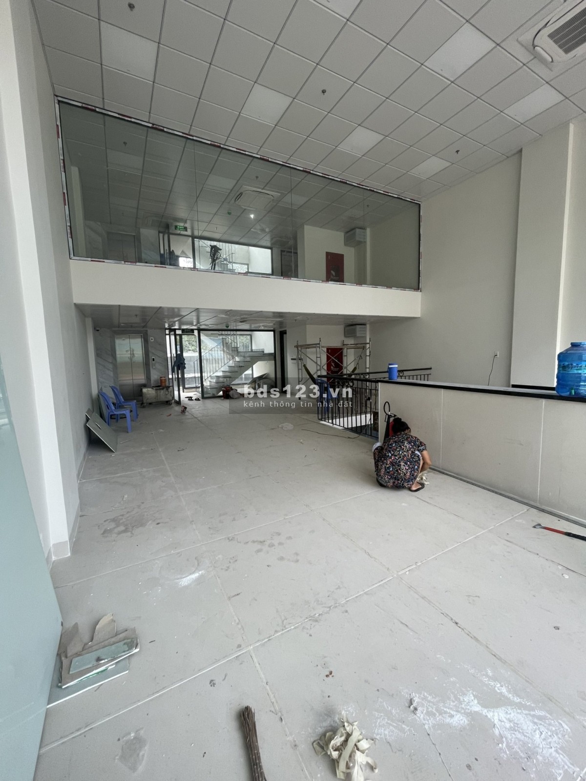 Cho thuê nguyên sàn hoặc từng sàn ngay mặt tiền Tạ Hiện giá chỉ 27 triệu