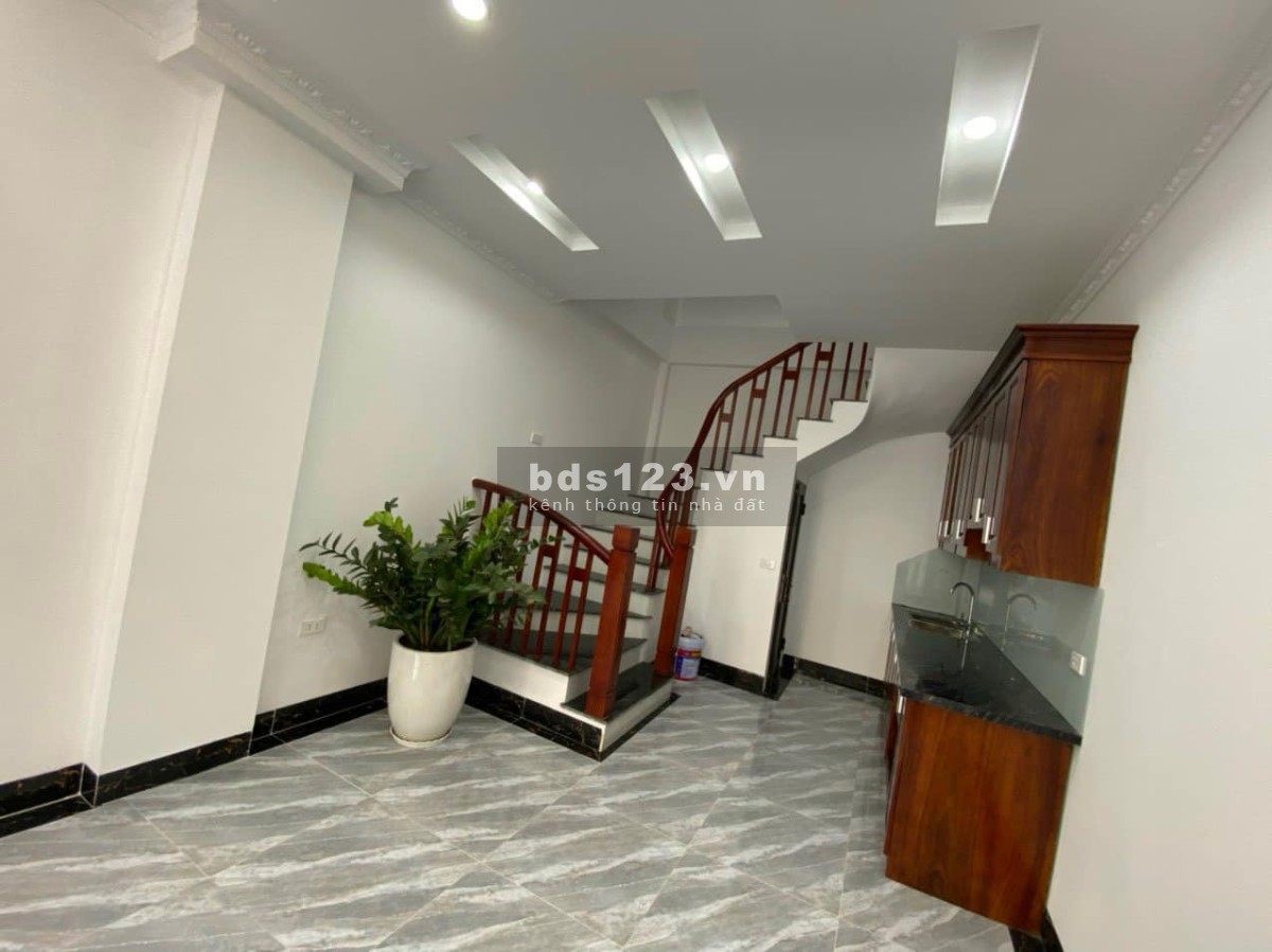 Bán nhà mới Thạch Bàn, có gara oto, 45m nhỉnh hơn 4 tỷ