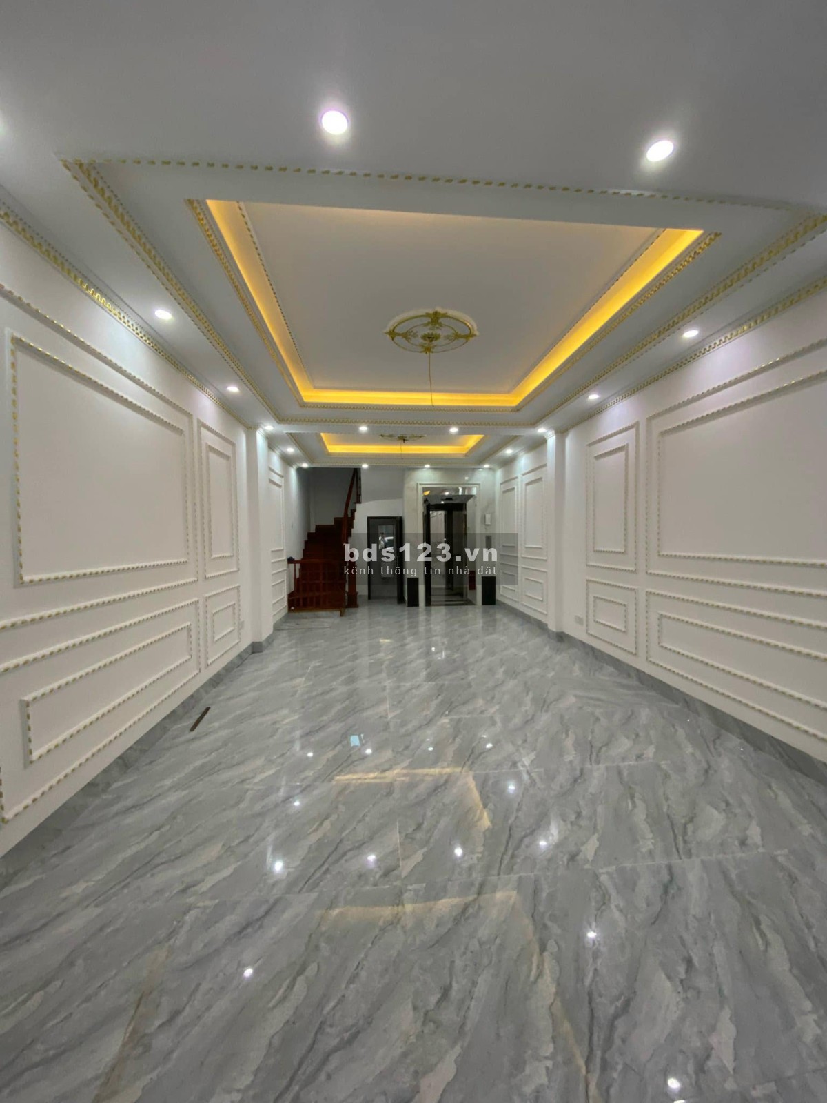 Bán nhà mới Thạch Bàn, có gara oto, 45m nhỉnh hơn 4 tỷ