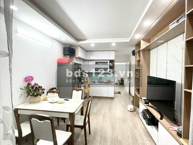 Bán nhà Trương Định 46m2 x 5 tầng, 6 phòng ngủ, giá 4.8 tỷ