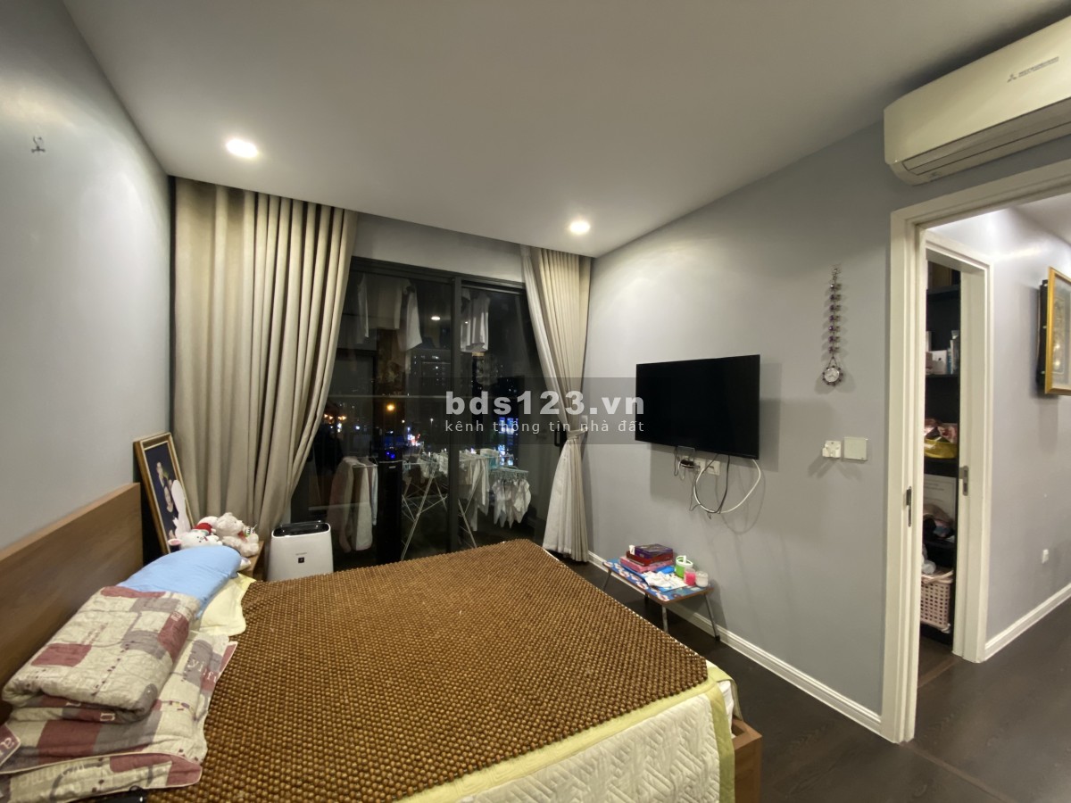 Bán gấp chung cư cao cấp 3 phòng ngủ diện tích 98m2 Imperia Sky Garden