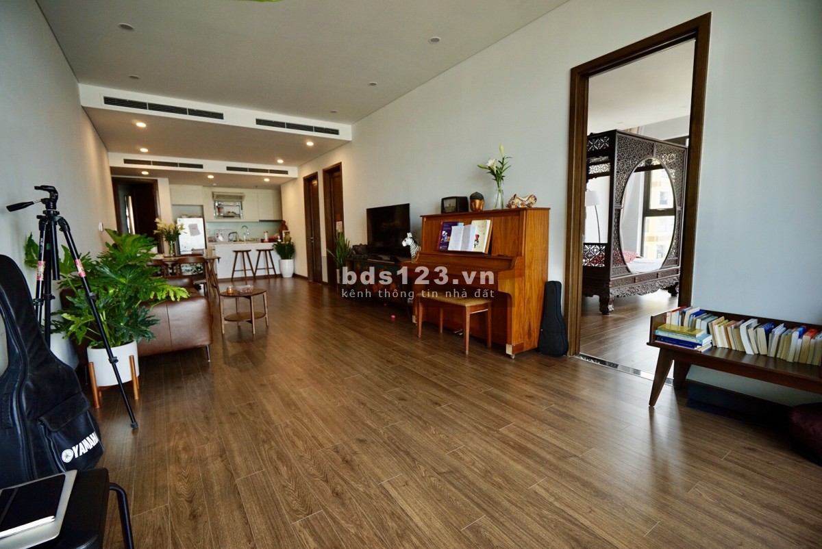 Hiếm! Bán căn hộ góc 3PN view sông Hồng tại Sun Ancora, 3 Lương Yên. LH: 0975.997.166