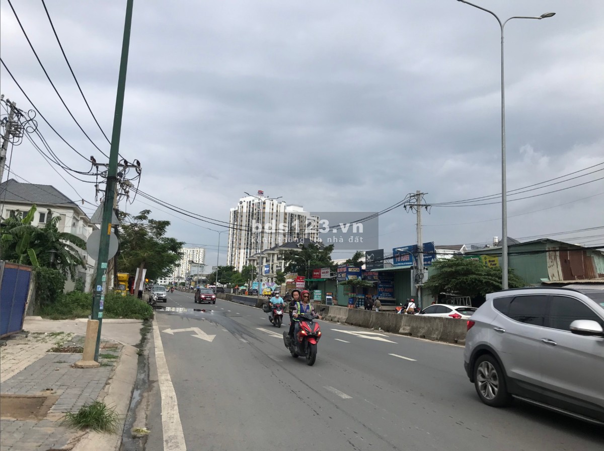 Cho thuê 239m đất trống tại liên phường Quận 9