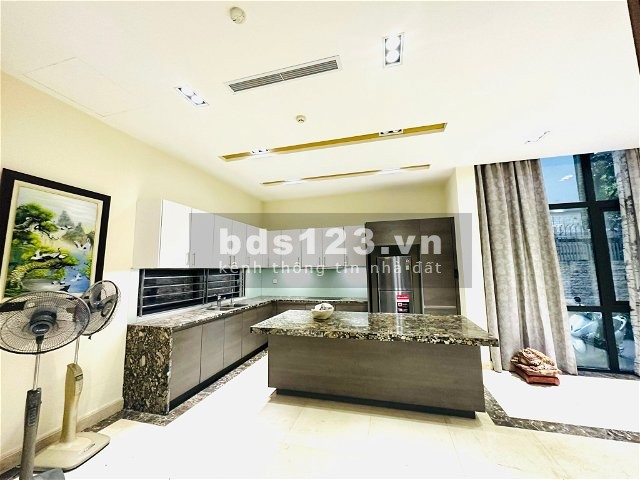 Biệt thự mặt phố Thọ Tháp, Dịch Vọng. Dt 190m, 4T, Mt 14m, 60Tỷ. Làm Vp Cty, Nhà hàng, Cafe sân vườn