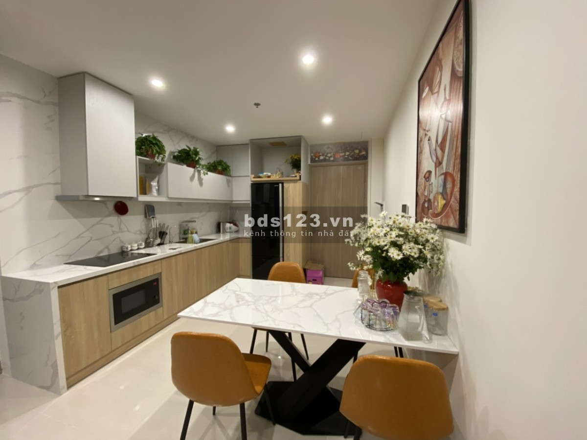 Bán căn hộ 65m2 2N2WC+1 Full nội thất đẹp, đã có sổ Vinhomes Smart City giá 2.38 tỷ