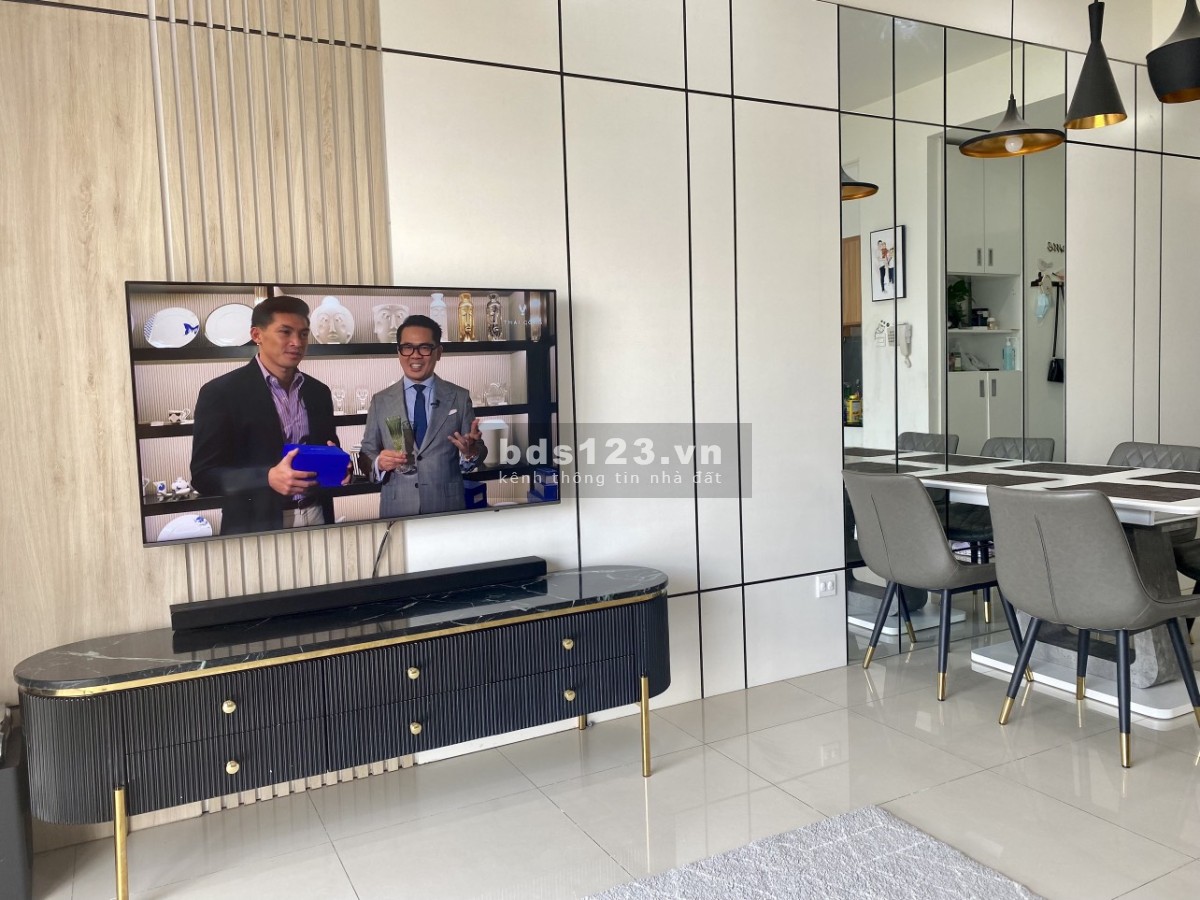 Bán gấp căn hộ 3PN The Sun Avenue diện tích 96m2 giá tốt 4,9 tỷ, view Landmark 81