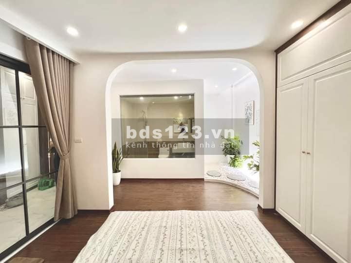 Bán nhà phố Bạch Mai, Hai Bà Trưng 41m, 4 tầng, mặt tiền 4.2m, giá 5.45 tỷ.