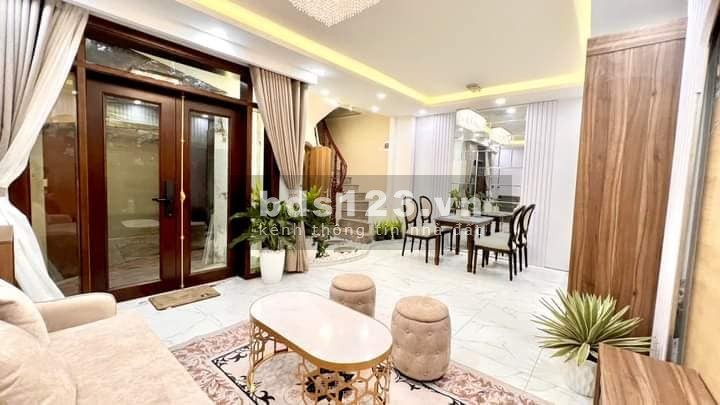 Bán nhà phố Bạch Mai, Hai Bà Trưng 41m, 4 tầng, mặt tiền 4.2m, giá 5.45 tỷ.