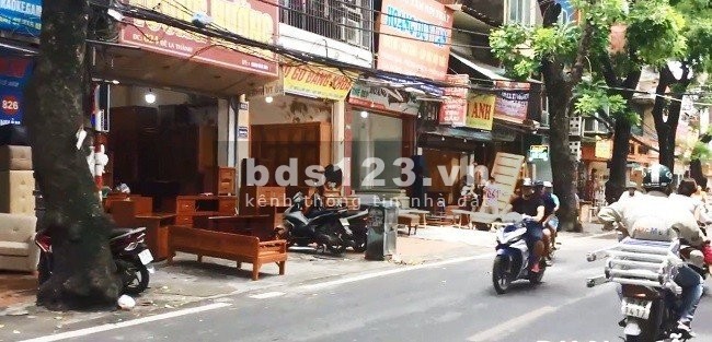 Bán đất mặt phố La Thành 60m2, mặt tiền 4m chỉ 17.9 tỷ Ngọc Khánh, Ba Đình.