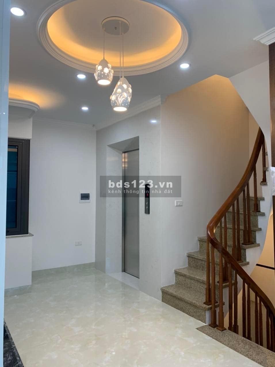 Bán toà CCMN 7 tỷ có thang máy - 11 phòng khép kín - Dòng tiền 50tr/tháng