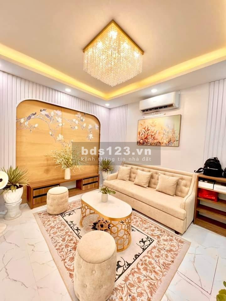 Bán nhà phố Bạch Mai, Hai Bà Trưng 41m, 4 tầng, mặt tiền 4.2m, giá 5.45 tỷ.