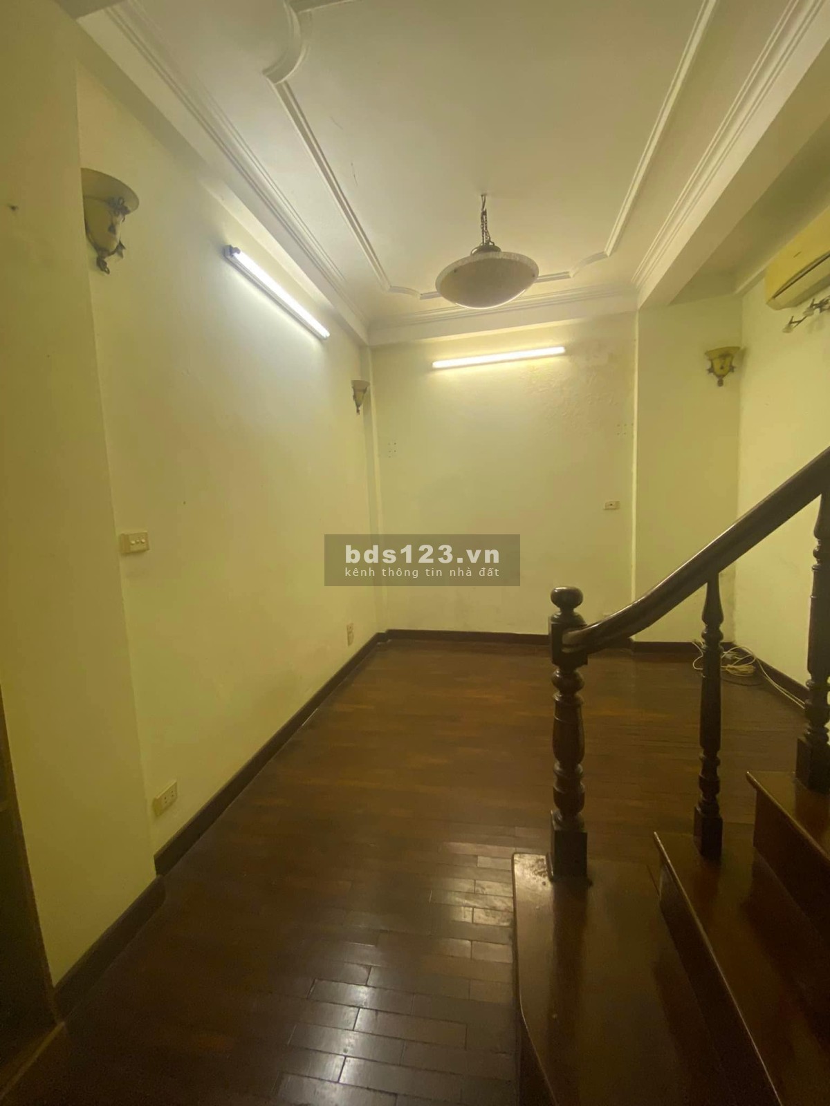 Bán nhà ngõ Đoàn Kết 1.6 tỷ siêu đẹp phố vip 15M, 4 tầng, 3 ngủ siêu thoáng VIP