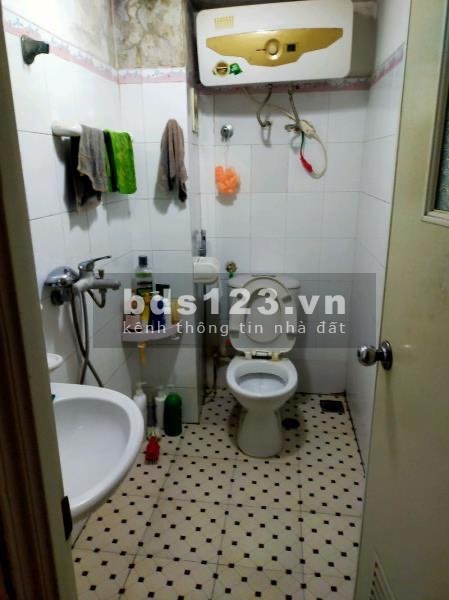 Bán nhà mặt tiền Mai Dịch, Cầu Giấy, diện tích 40M2 , nhà 3 tầng, mặt tiền 3,5m giá 6,2 tỷ