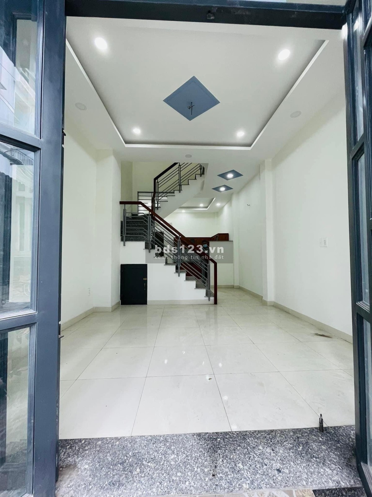 Bán nhà 1 trệt 1 lầu Thiên Phước P9 Tân Bình 42M2 4Ttỷ150 SHR hẻm oto 4,5m rộng thoáng, 0931769418