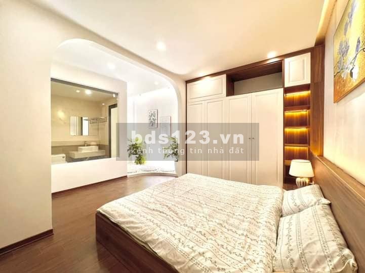 Bán nhà phố Bạch Mai, Hai Bà Trưng 41m, 4 tầng, mặt tiền 4.2m, giá 5.45 tỷ.
