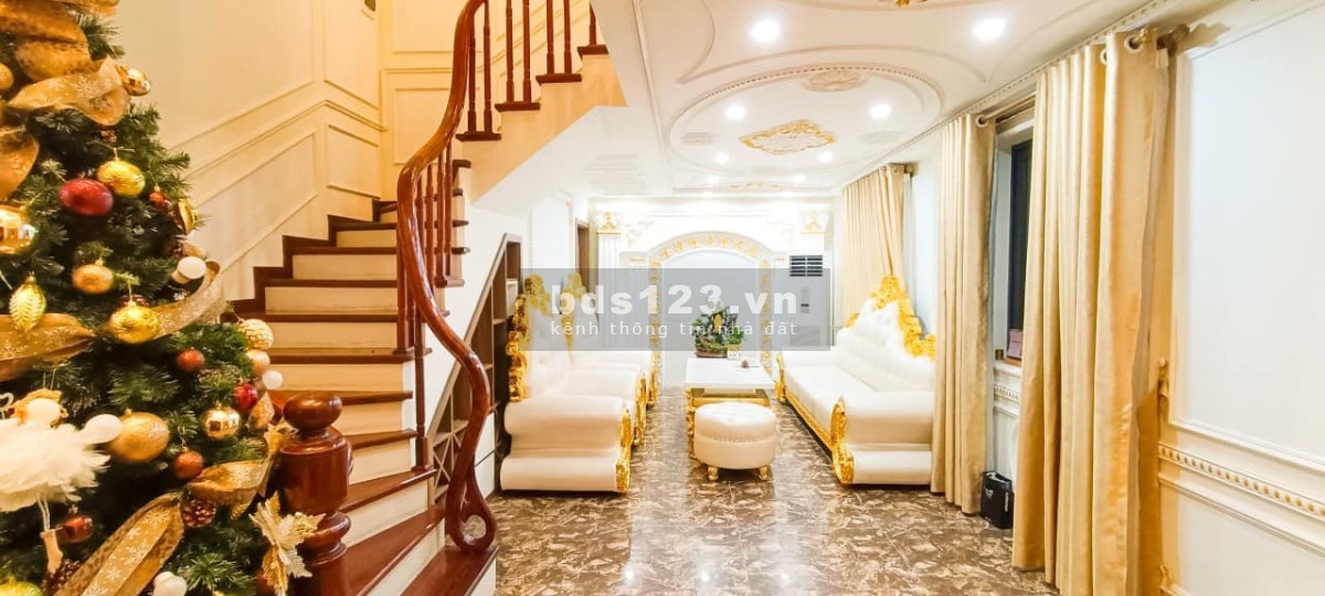 Bán nhà Cổ Linh, lô góc, có gara Ô TÔ, diện tích 50m, giá chỉ hơn 6 tỷ