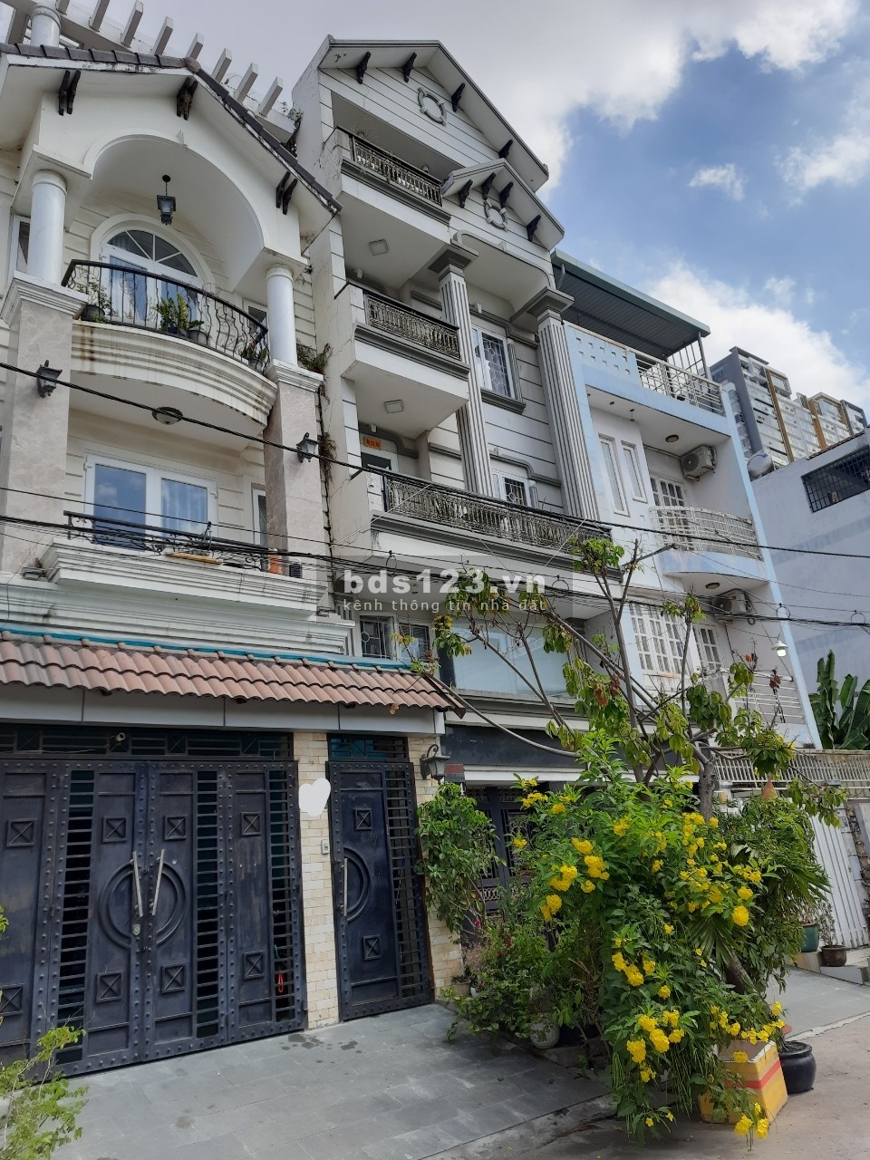 Ngộp Bank! Bán gấp nhà Mặt tiền đường số 1, P.Bình Thuận, Q7, 88m2, 4 lầu, chỉ 12,5 tỷ!
