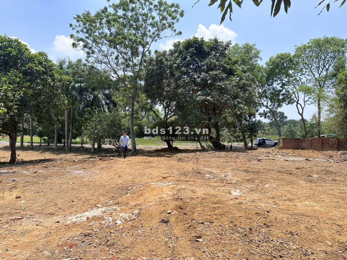 Chủ nhà gửi bán lô đất duy nhất vị trí cực đẹp tại Phú Cát - Hòa Lạc nằm cạnh quần thể KDL sinh thái