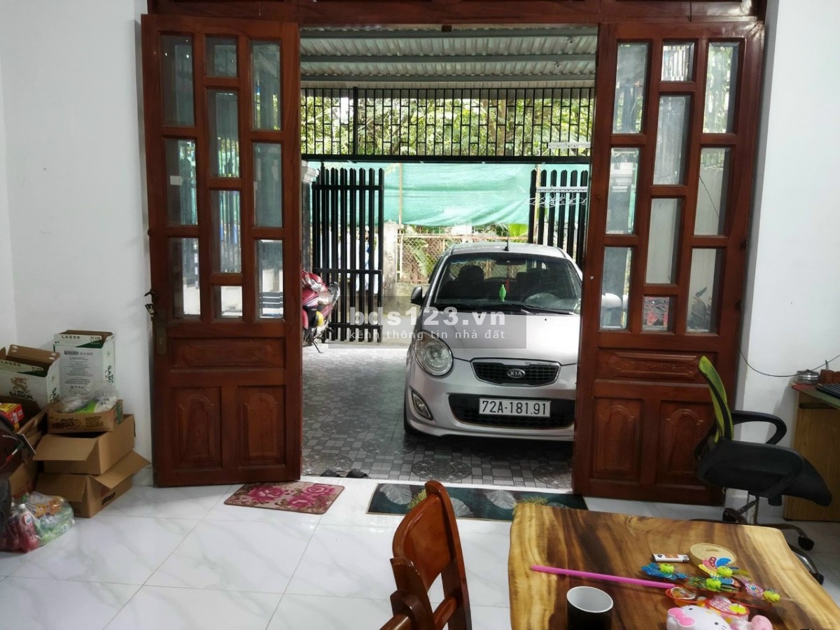 Bán nhà 5x22, sổ riêng thổ cư, sân oto, ngay UBND Trảng Dài chỉ 2ty3