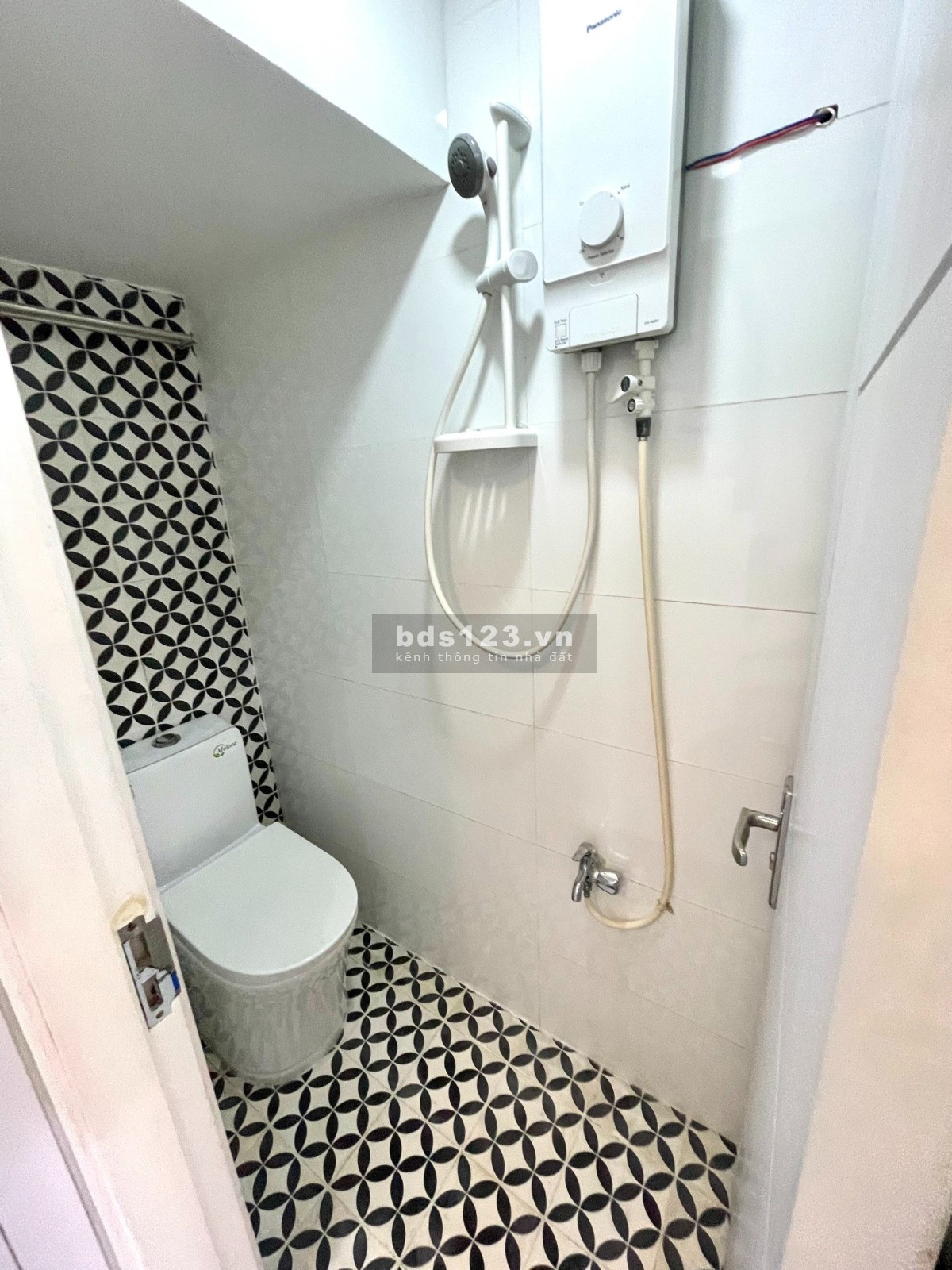 Chính chủ bán nhà nhỏ xinh mới xây gần chợ Bà Chiểu - P.24 - Bình Thạnh