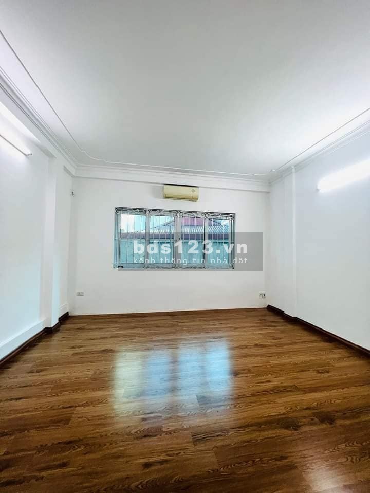 Bán nhà ngõ Chợ Khâm Thiên, Đống Đa 27m2, 4 tầng, mt 4.1m, giá 2.79 tỷ