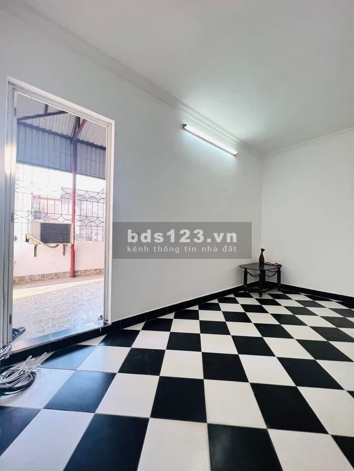 Bán nhà ngõ Chợ Khâm Thiên, Đống Đa 27m2, 4 tầng, mt 4.1m, giá 2.79 tỷ