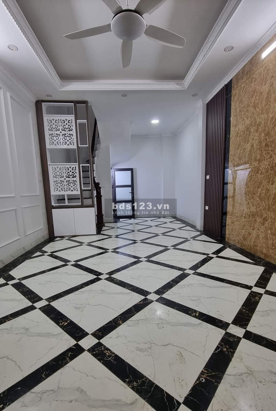 Nhà mới xây đẹp như Ngọc Trinh