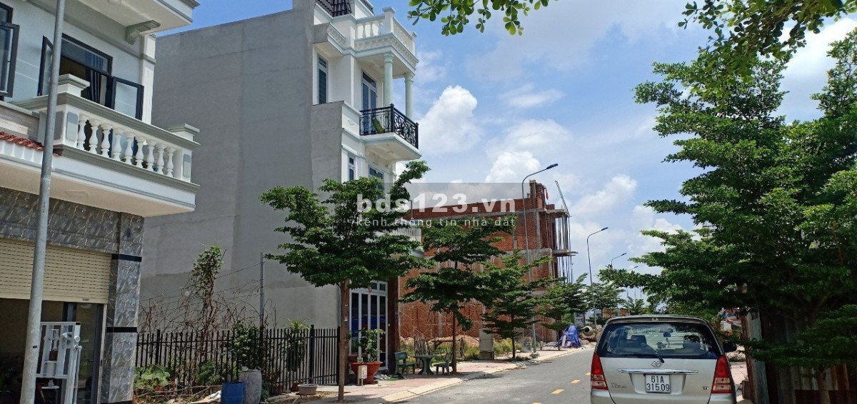 Ngộp chủ giảm 700 triệu, đất nền Kdc đông đúc, hạ tầng hoàn thiện.