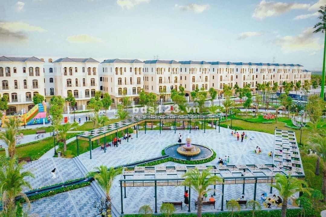 Bán Gấp Shophouse Sao Biển 56m2 giá 5,8 tỷ cạnh công viên trung tâm Empire Park 7,5ha