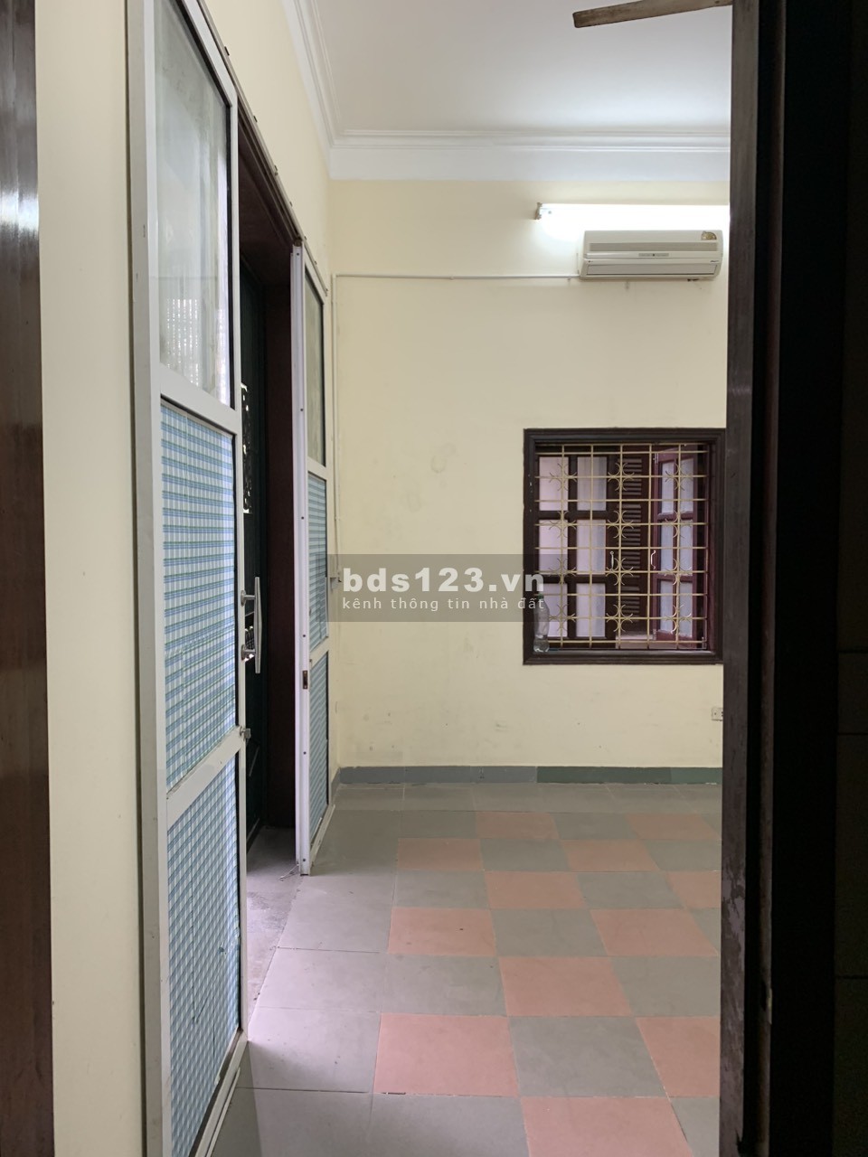 Chính chủ cho thuê phòng làm văn phòng, KĐT Đại kim- Định công, 30m2, giá 4,5 triệu, ô tô đỗ cửa