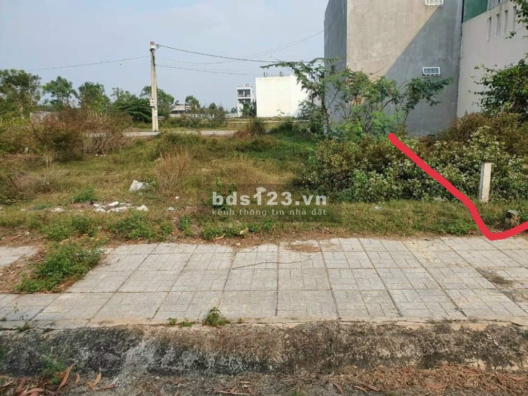 Chính chủ thanh lí miếng đất 350tr có bớt lộc cho AE có thiện chí thanh lý nhanh 5x40m full thổ SHR