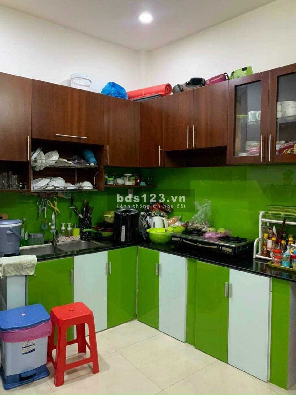 Nhà mặt tiền kinh doanh Hiệp Thành-q12, 32m2, 2 tầng, 2 pn, hẻm 6m, cách Lê Văn Khương 50m, 3,5 tỷ.