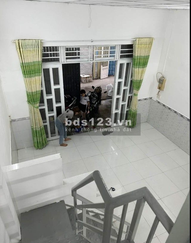 Bán nhà Lê Văn Khương q12, dt: 5.1x11.5, hẻm thông 3m, nhĩnh 3 tỷ.