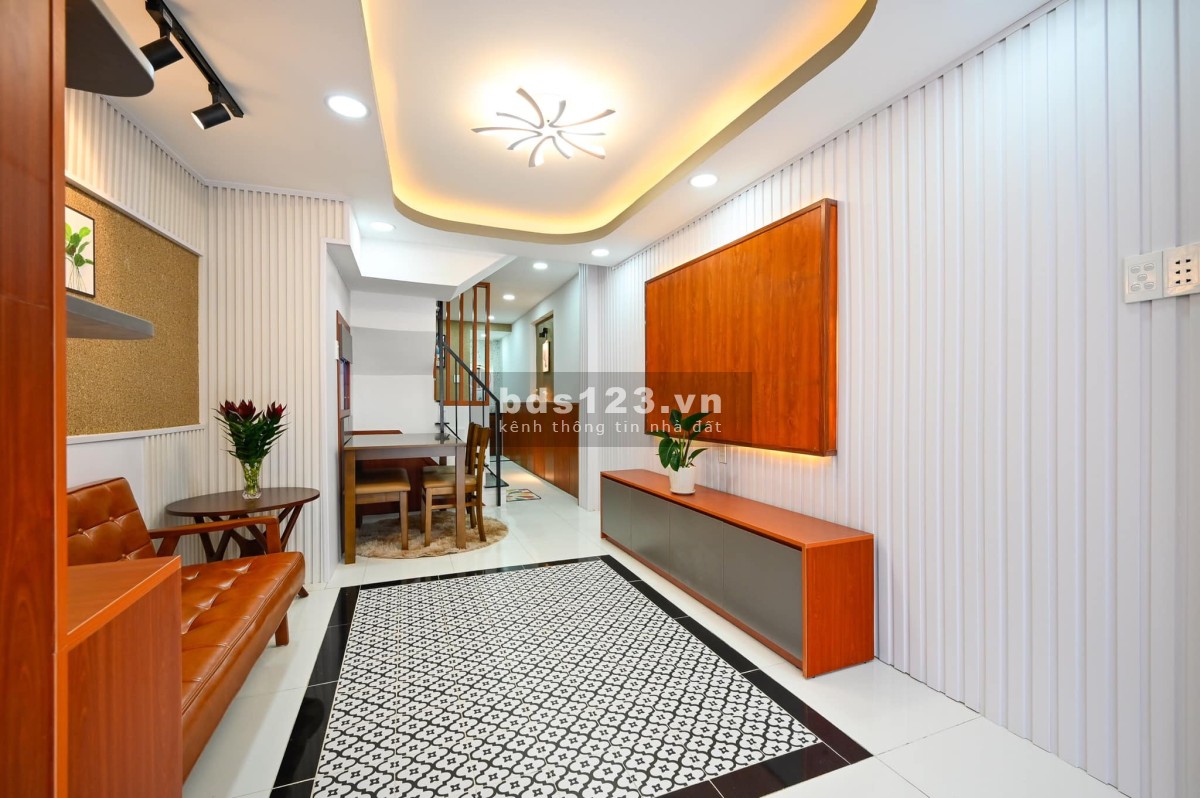 Cần vốn bán nhà Hồng Bàng Q6 SHR, 60m2 giá chỉ 2ty150 SHR, có nội thất liên hệ LÂM