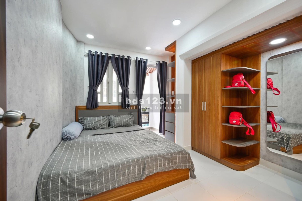 Cần vốn bán nhà Hồng Bàng Q6 SHR, 60m2 giá chỉ 2ty150 SHR, có nội thất liên hệ LÂM