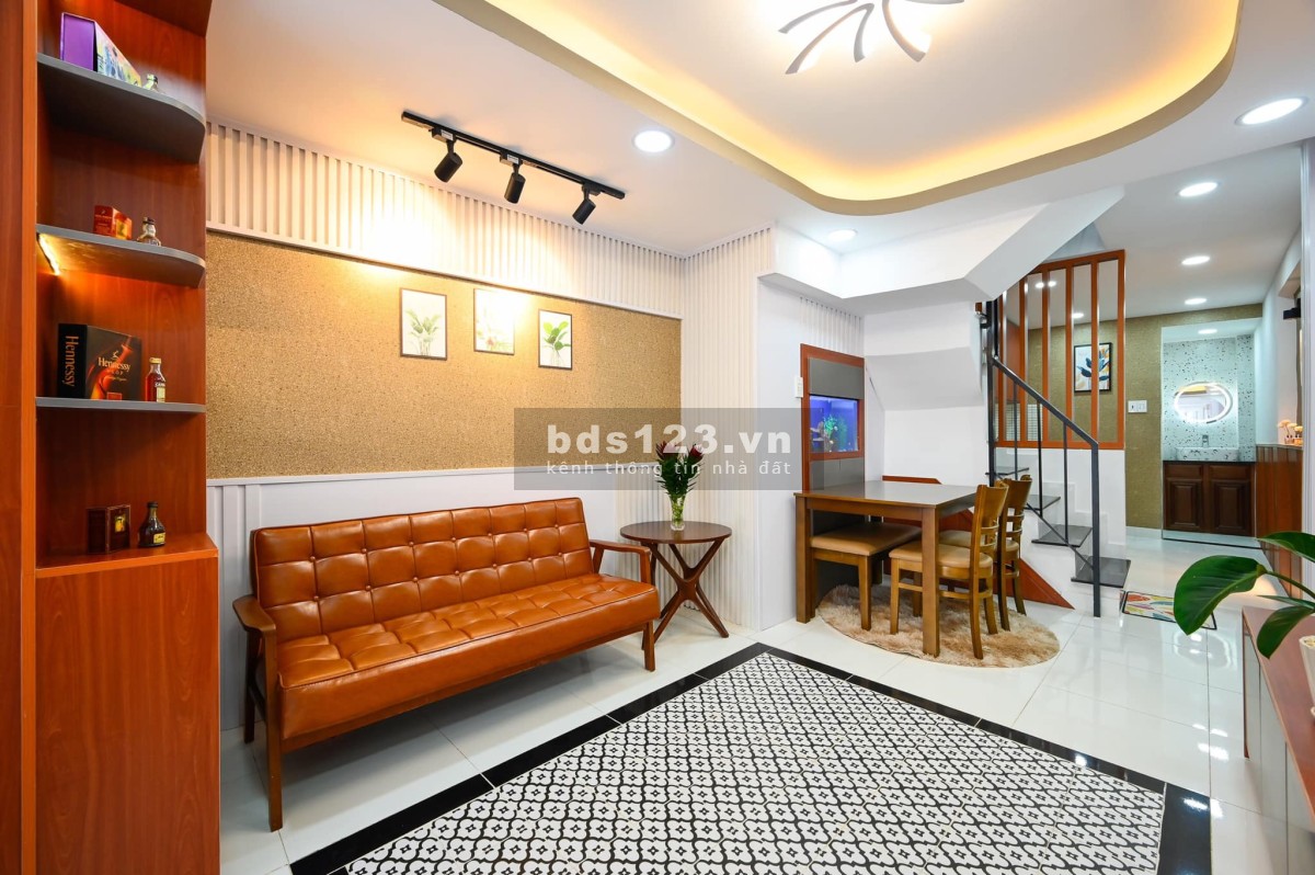 Cần vốn bán nhà Hồng Bàng Q6 SHR, 60m2 giá chỉ 2ty150 SHR, có nội thất liên hệ LÂM