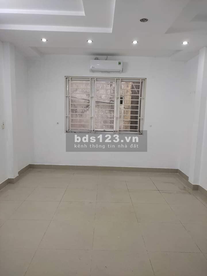 Bán nhà Khâm Thiên, Đống Đa 33m2, 4 tầng, mt 4.1m, giá 3.1 tỷ