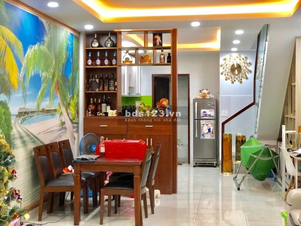 Bán nhà Âu Cơ, Tân Sơn Nhì, Tân Phú về đội của em nha với giá 4.3 tỷ (Thương lượng) là có ngay em ấy