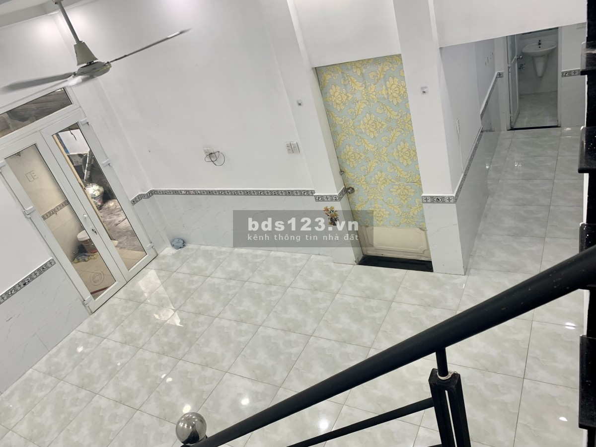 Chính chủ cho thuê nhà nguyên căn P12 - Q.Tân Bình gần chợ Hoàng Hoa Thám