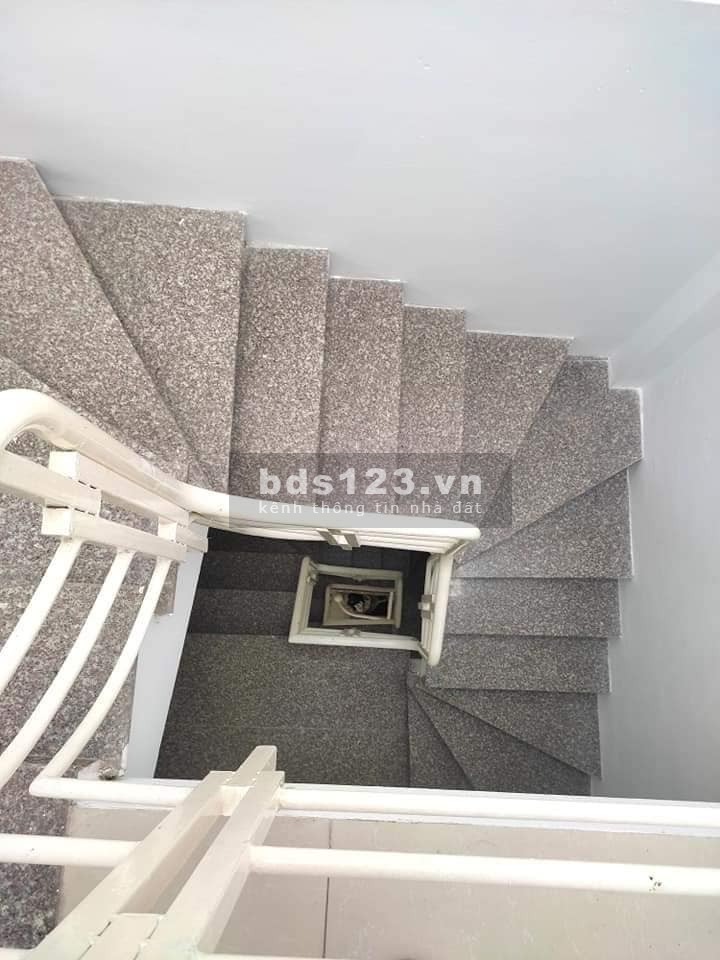 Bán nhà Khâm Thiên, Đống Đa 33m2, 4 tầng, mt 4.1m, giá 3.1 tỷ