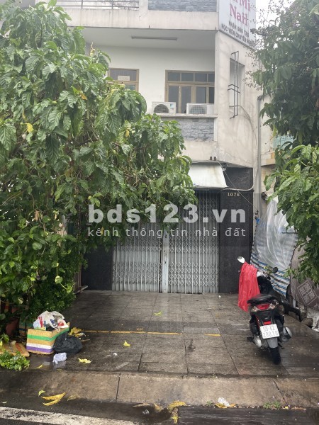 Cho thuê nhà nguyên căn mặt tiền Lò Gốm P7