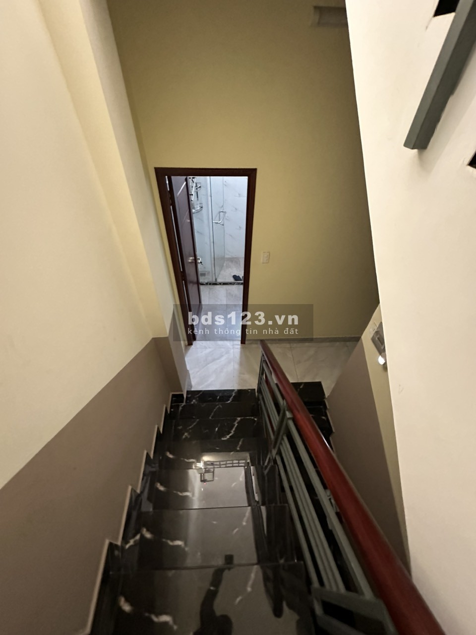 Bán Building mới xây 2 mặt tiền 75 Trần Quang Diệu, P14, Quận 3