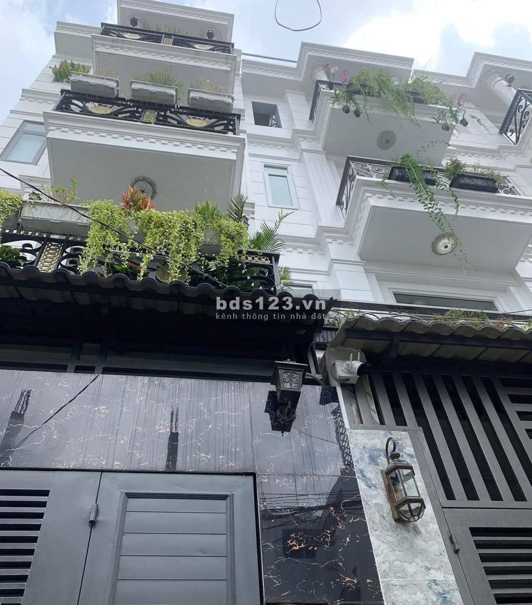 Ưu đãi tháng 6 - nhà 5 tầng mới tinh - 56m² - nhỉnh 6 tỷ - khu vực tam giác vàng Gò Vấp