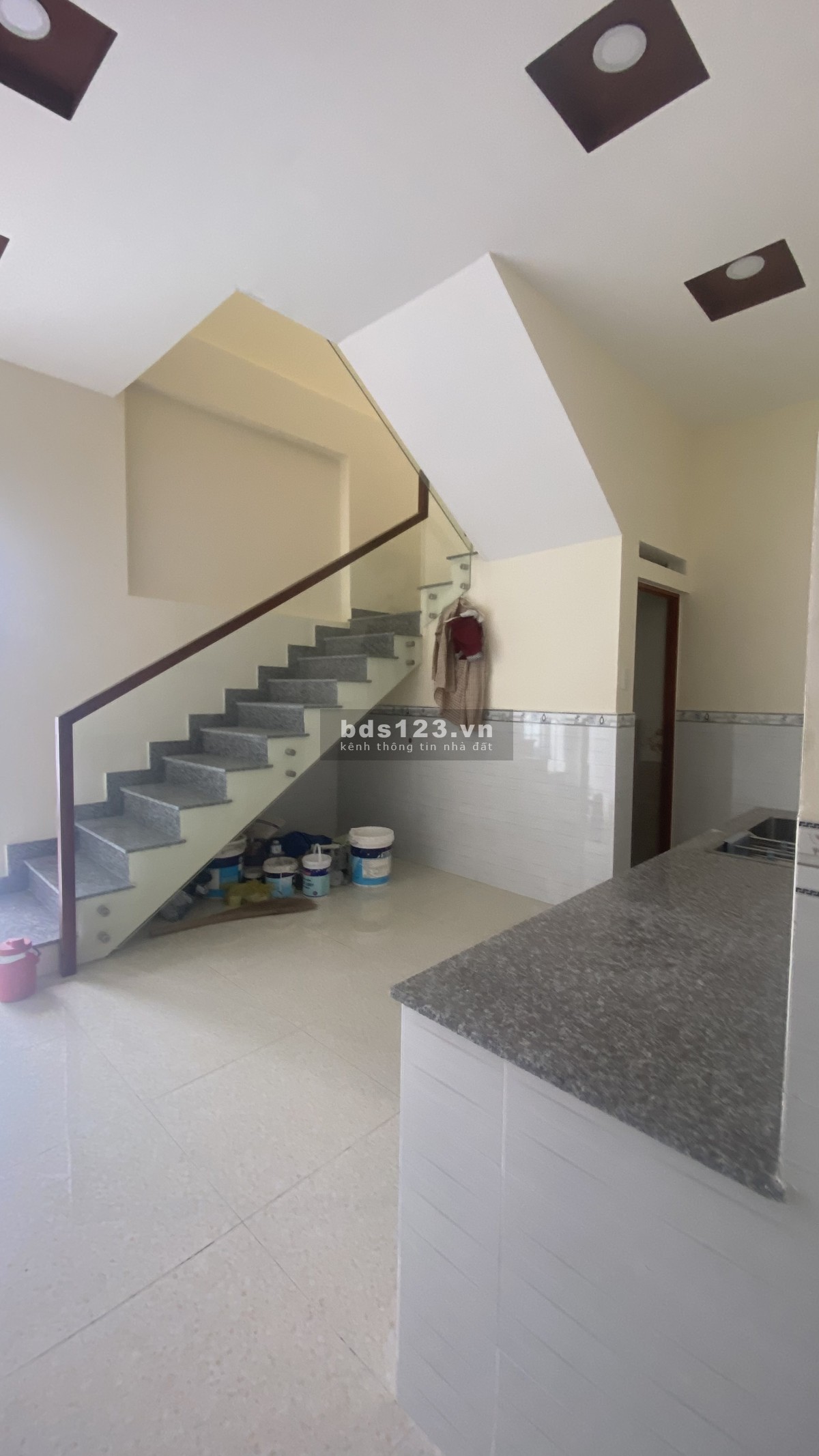 Bán nhà chính chủ 2 MT, 1 trệt 1 lầu, hẻm xe hơi